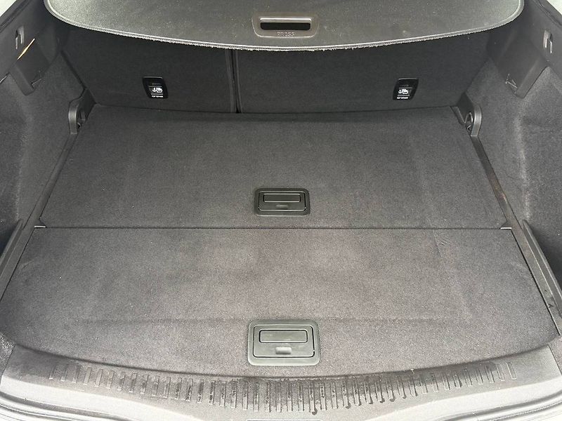 Renault Mégane (2019) 1.3 TCe 75 kW Life - fotka 19 z 20