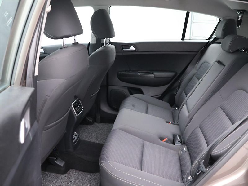 Kia Sportage 1,7 CRDi 85kW CZ Aut.klima - fotka 14 z 34