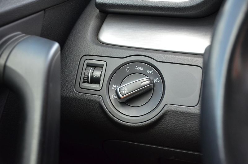 Volkswagen Passat (2014) 2.0 TDi 103kW Bi-XENON / TAŽNÉ - fotka 26 z 39