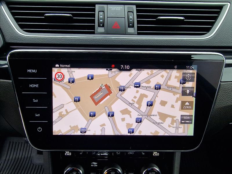 Škoda Superb 2.0TDI 140kW L&K 4x4 DSG, ČR - fotka 27 z 50