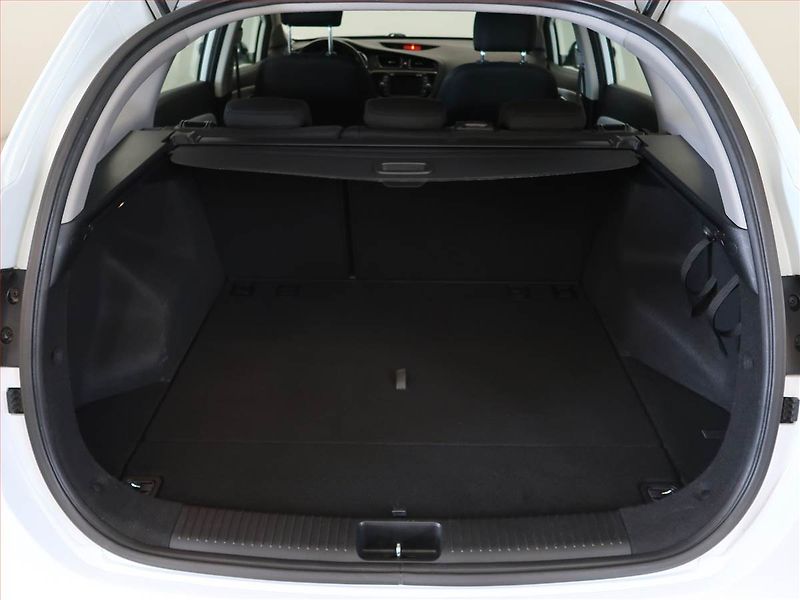 Kia Ceed (2014) 1.6 GDI, Navi, Tempomat - fotka 13 z 14