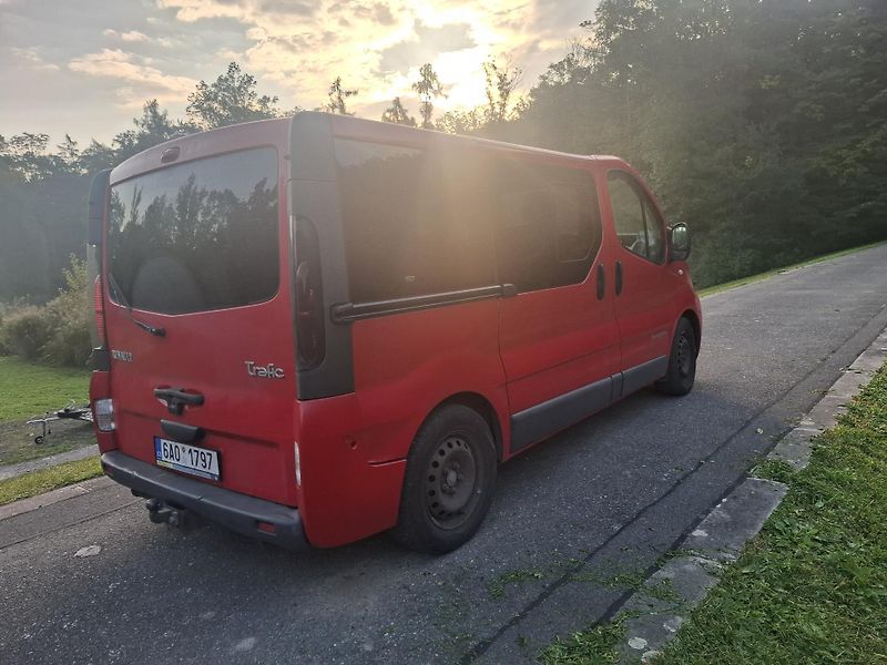Renault Trafic (2006) Generation 2,5 dci,1 maj. CZ - fotka 4 z 14