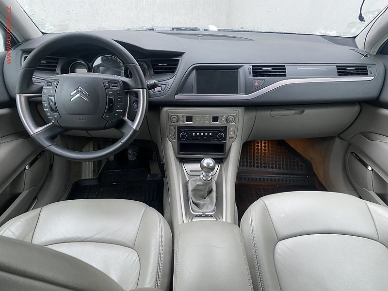 Citroën C5 (2009) 2.2 HDI, AC, navi, park. - fotka 8 z 16