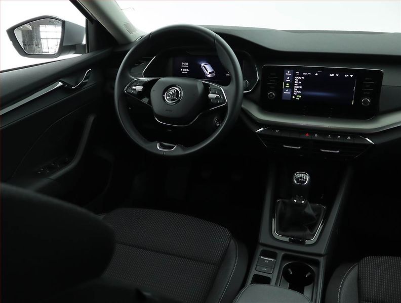 Škoda Octavia (2023) Ambition 2.0 TDI, ČR,1.maj - fotka 7 z 15