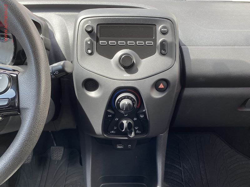 Toyota Aygo (2021) 1.0 VVT-i, 1.maj,ČR, AC, - fotka 12 z 13