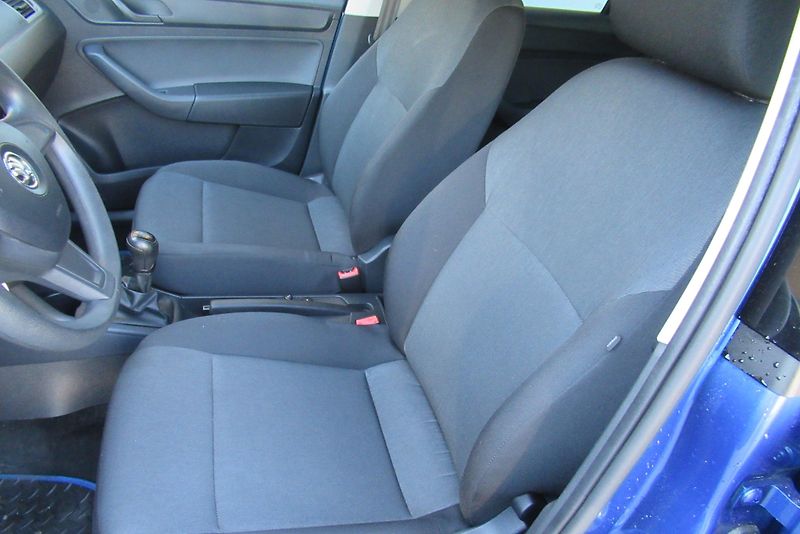 Škoda Rapid 1.2 TSi KLIMA - fotka 12 z 18