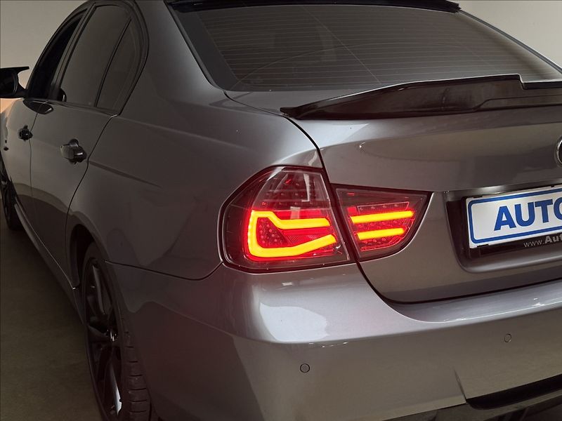 BMW Řada 3 2,0 i POLOKŮŽE AC VELKÝ SERVIS - fotka 42 z 44