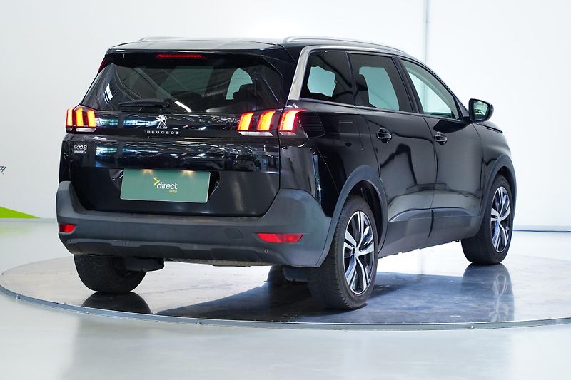 Peugeot 5008 - fotka 2 z 29