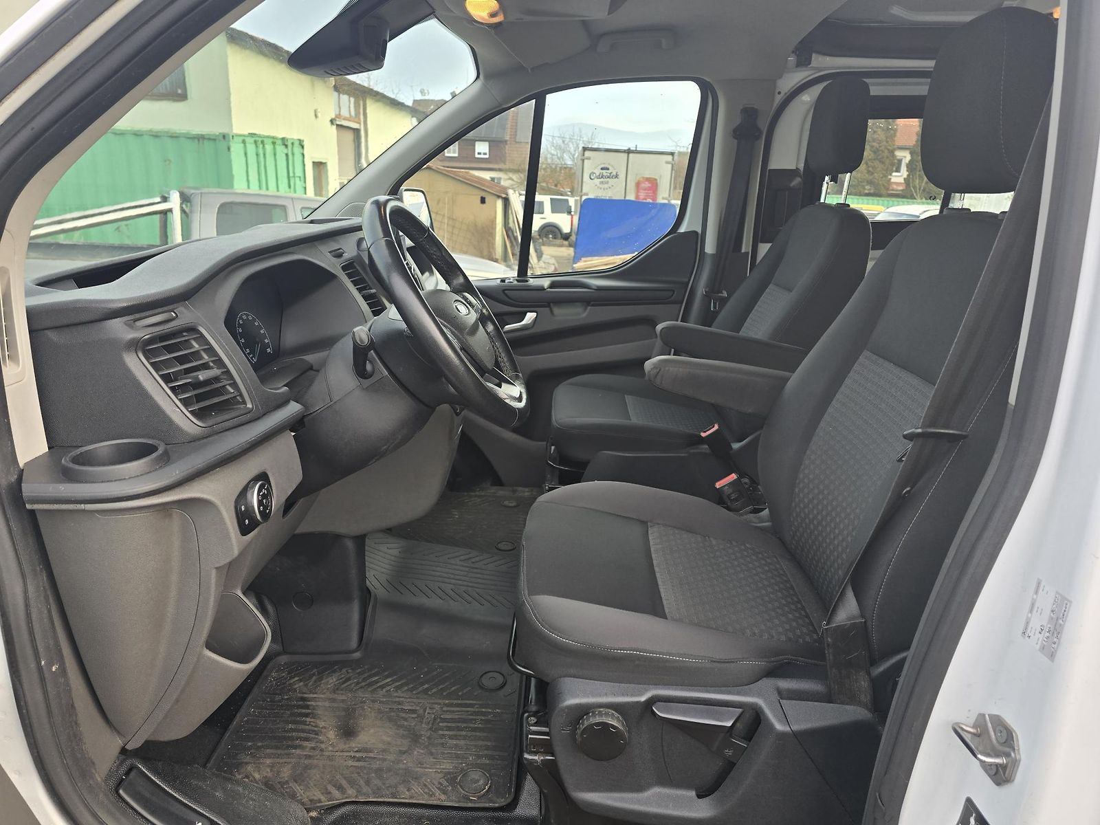Ford Transit Custom 2 MÍSTA NA SPANÍ! 5 JÍZDA — foto 7