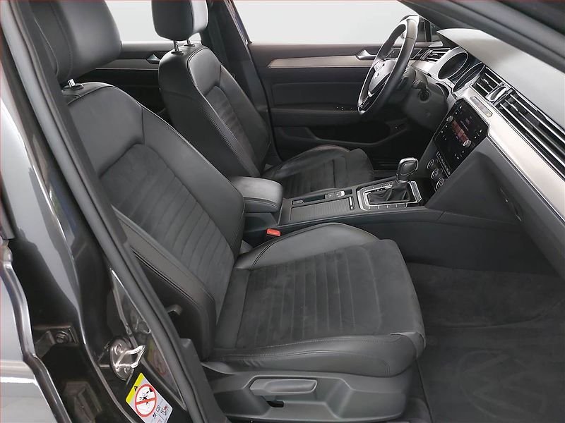 Volkswagen Passat (2018) 2.0 TDI, Automat, Kůže, Navi - fotka 7 z 19