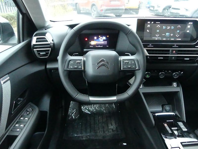 Citroën C4 (2026) MAX Petrol 130k Automatic - fotka 13 z 21