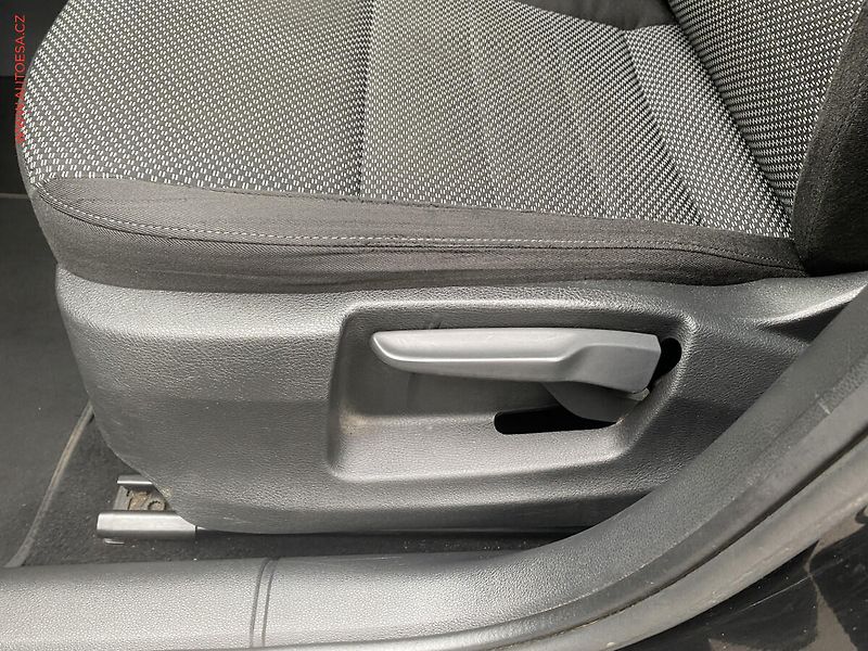 Škoda Octavia (2014) 2.0 TDi, Ambiente, DSG - fotka 14 z 18
