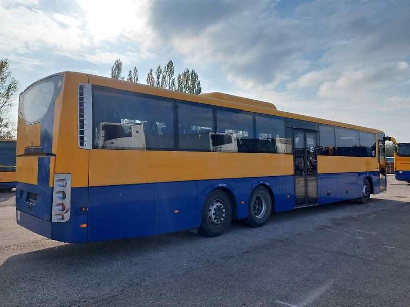 Scania Omniexpress 6x2 - fotka 8 z 48