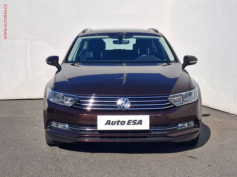 Volkswagen Passat (2017) 1.4 TSi, Comfortline, navi - fotka 2 z 19