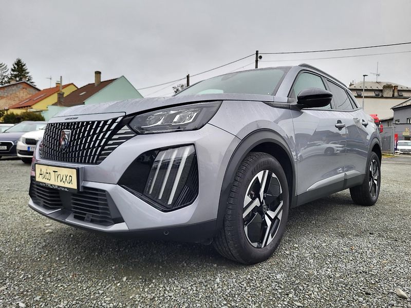 Peugeot 2008 1.2 PureTech 130k AUTOMAT - fotka 31 z 45
