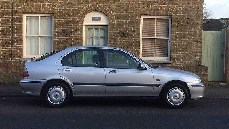 Rover 45.