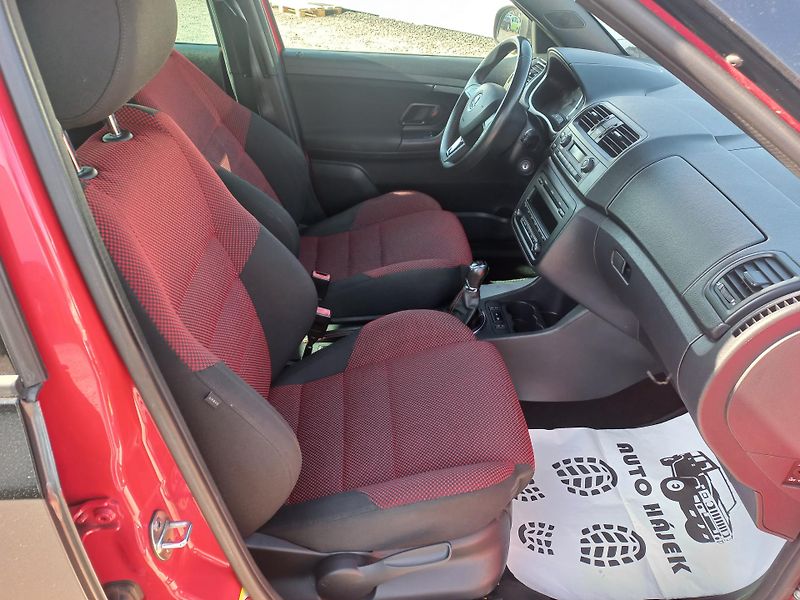 Škoda Fabia (2013) 1.2TSi 63kW Monte Carlo - fotka 14 z 19
