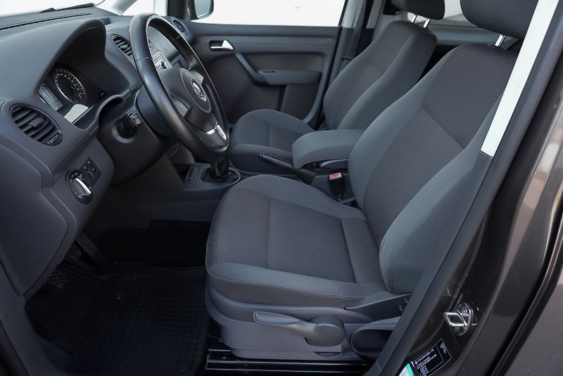 Volkswagen Caddy 1.2 TSi COMFORTLINE - fotka 27 z 31