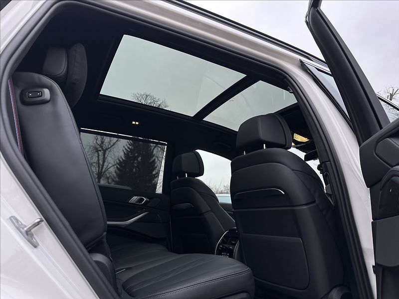 BMW X7 40d Msport Xdrive - fotka 33 z 43