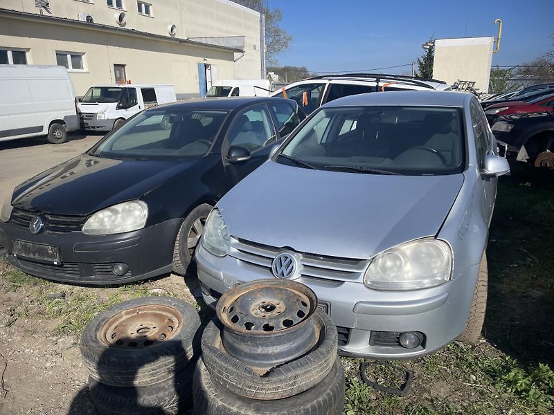 Volkswagen Golf (2008) NÁHRADNÍ DÍLY - fotka 2 z 4