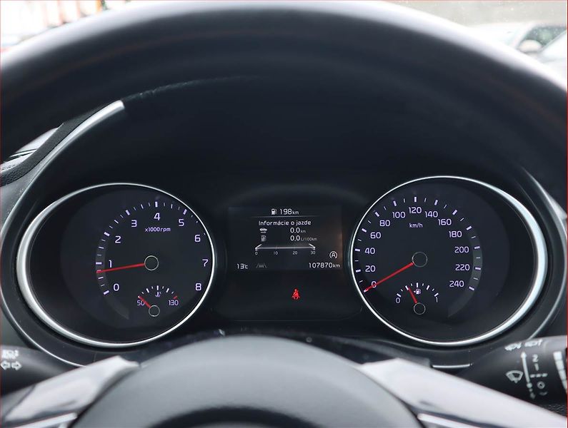 Kia Ceed (2023) 1.5 T-GDI, Serv.kniha - fotka 11 z 18