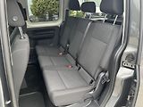 Volkswagen Caddy (2018) MAXI 2,0TDi 7 míst pěkný stav! - náhled 24