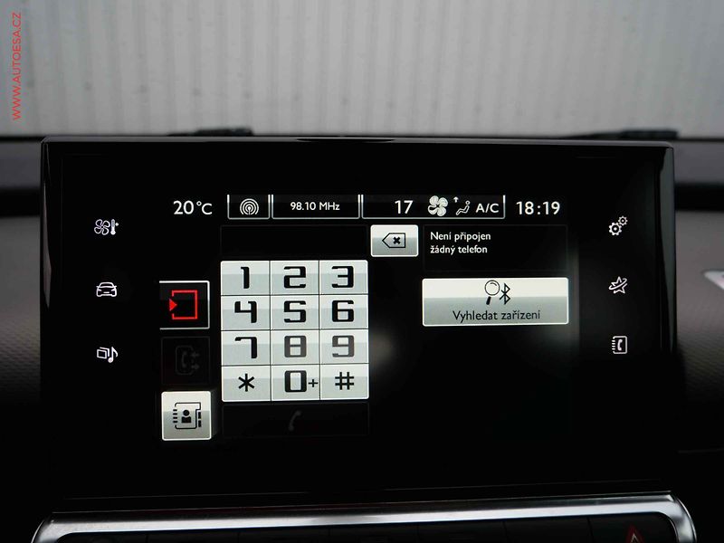 Citroën C4 Cactus (2015) 1.2 PT, ČR, AC, tempo, park - fotka 18 z 21