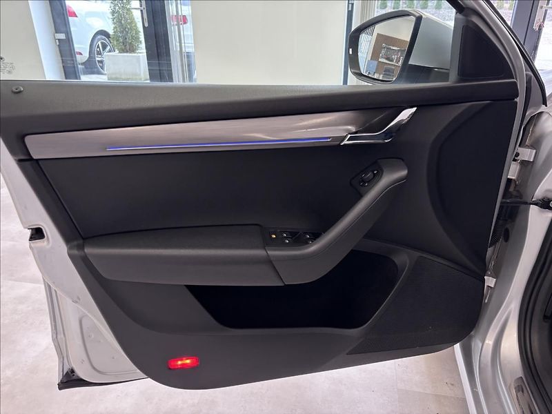 Škoda Octavia 2.0 TDI 110KW GreenLine - fotka 8 z 28