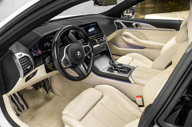 BMW Řada 8 840d x Drive M sport - fotka 12 z 23