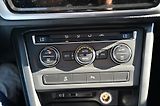 Volkswagen Touran 1.2TSI 81KW Comfort 7mist 3/17 - náhled 25