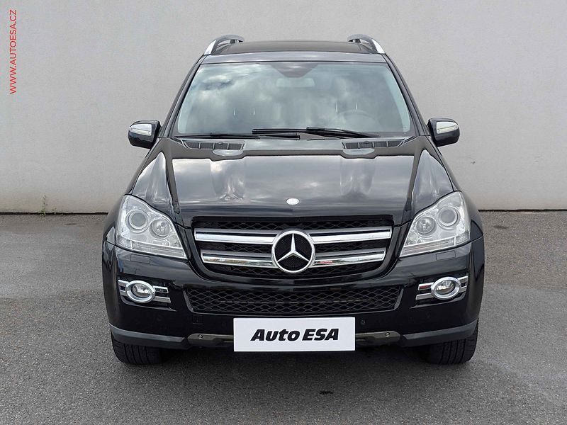 Mercedes-Benz GL (2009) 3.0 CDi GL320 4MATIC, ČR, AT - fotka 2 z 16