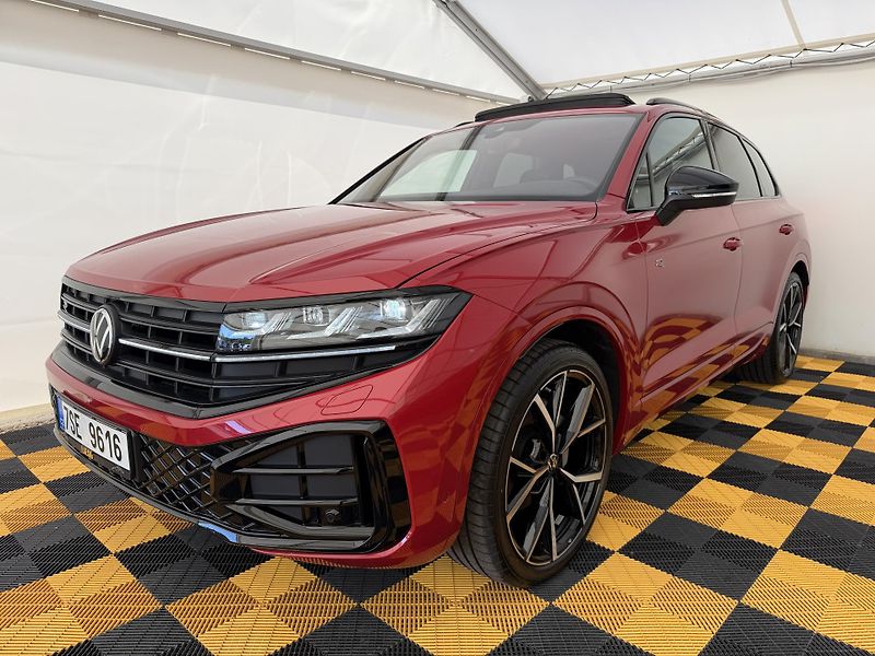 Volkswagen Touareg 3.0Tdi*210kw*1-MAJ*DPH*R-Line* - fotka 2 z 50