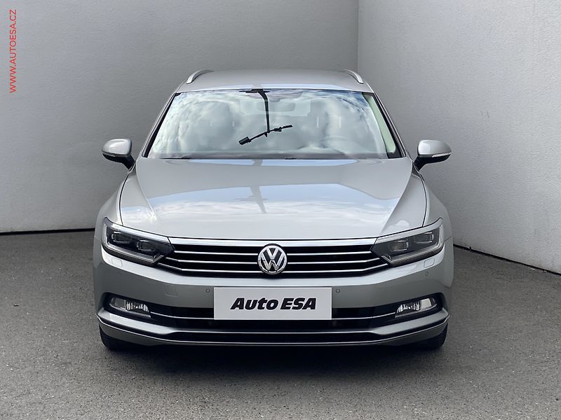 Volkswagen Passat (2017) 1.8 TSi, ČR, Comfortline, LED - fotka 2 z 18
