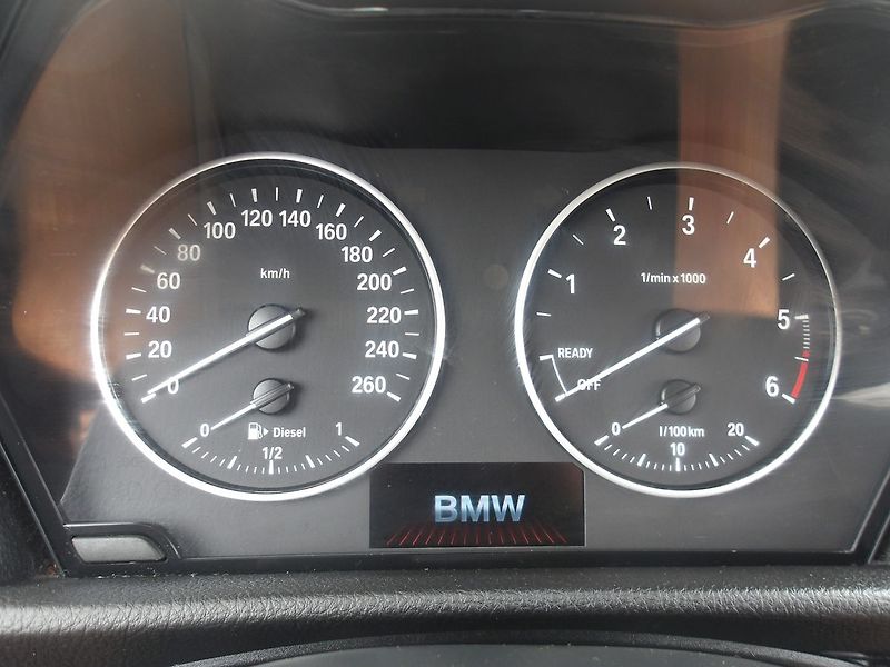 BMW Řada 2 2,0D 110kW 2xklíč - fotka 23 z 30