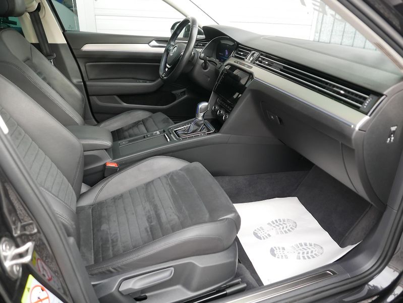 Volkswagen Passat 1,4 TSI GTE REZERVACE - fotka 27 z 44