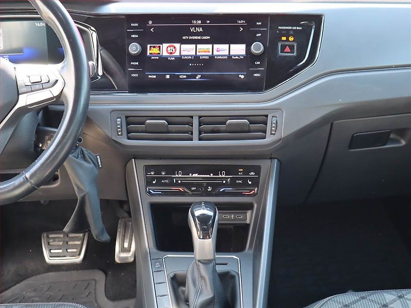 Volkswagen Taigo (2022) R-Line 1.0 TSI, Automat, Navi - fotka 12 z 21