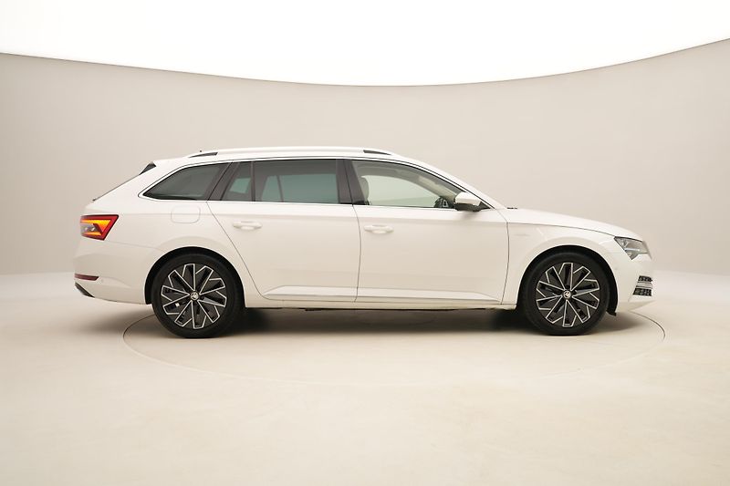 Škoda Superb COMBI 2.0TDI L&K DSG CZ - fotka 13 z 64
