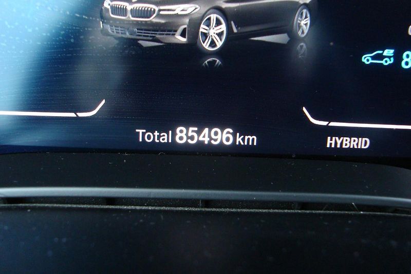 BMW Řada 5 (2021) 530e Xdrive, ČR, 1.Maj.S.Kn. - fotka 57 z 65