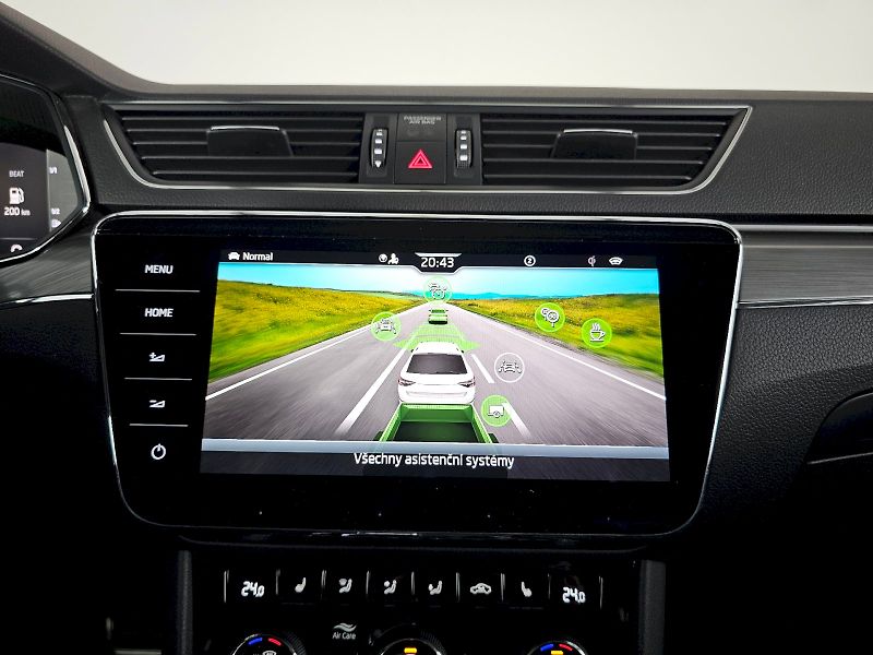 Škoda Superb (2023) 2.0TDi 147kW 4X4 SCOUT BUSINES - fotka 14 z 33