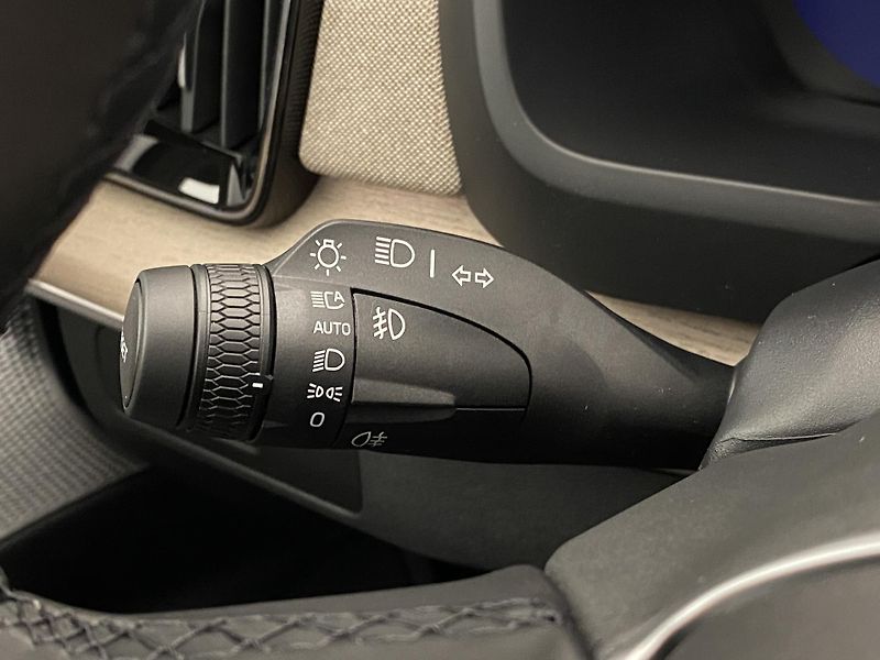 Volvo XC90 (2026) B5 AWD AUT DARK PLUS 7míst - fotka 31 z 70