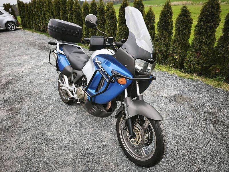 Honda XL 1000 V Varadero (2002) - fotka 10 z 15