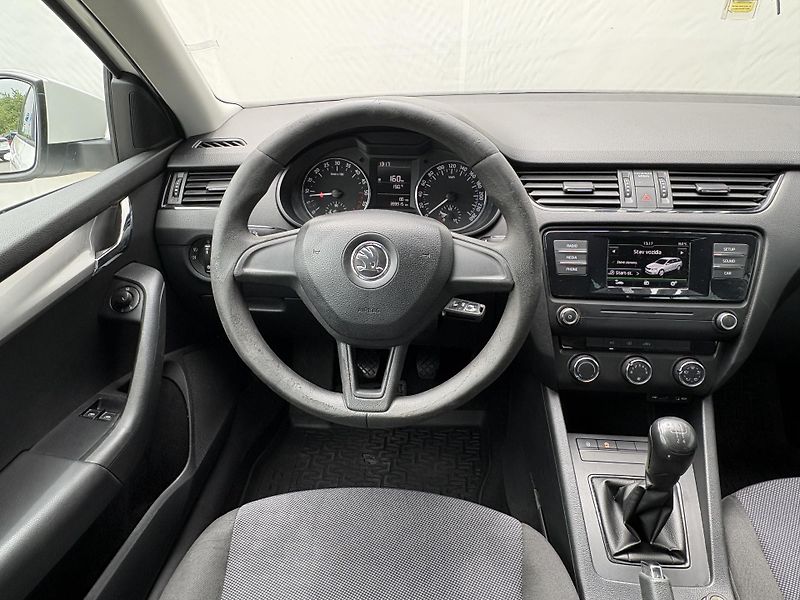 Škoda Octavia Combi 1.6 TDI ACTIVE Plus  81 - fotka 5 z 25