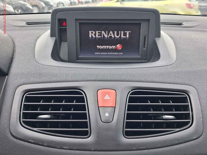 Renault Fluence (2010) 1.6 i, ČR, autoAC, temp. - fotka 13 z 19