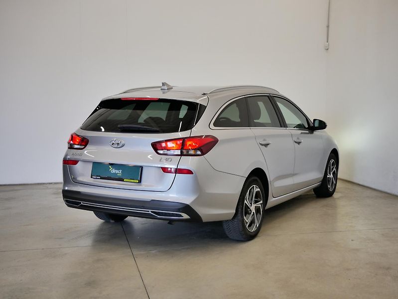 Hyundai i30 - fotka 2 z 24