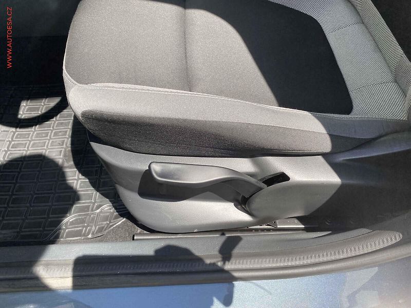 Škoda Fabia (2014) 1.2 TSi, AC, tempo - fotka 14 z 17