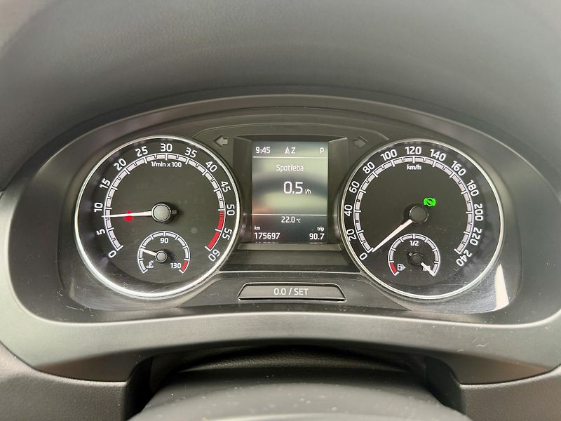 Škoda Rapid (2017) Spaceback 1.4Tdi AUT - fotka 16 z 19