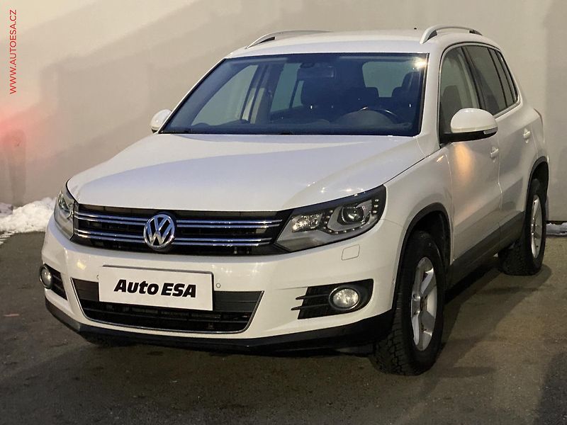 Volkswagen Tiguan (2011) 2.0TDi 4x4, ČR, Sport, DSG - fotka 3 z 16