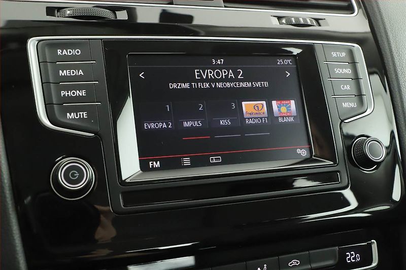Volkswagen Golf (2015) 1.6 TDI, Automat, Tempomat - fotka 14 z 16