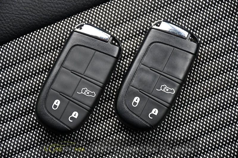 Jeep Compass 1.5l GSE T4 48V e-Hybrid - fotka 37 z 52