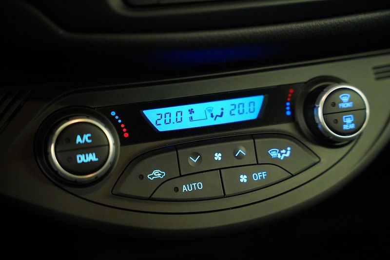 Toyota Yaris - fotka 23 z 27